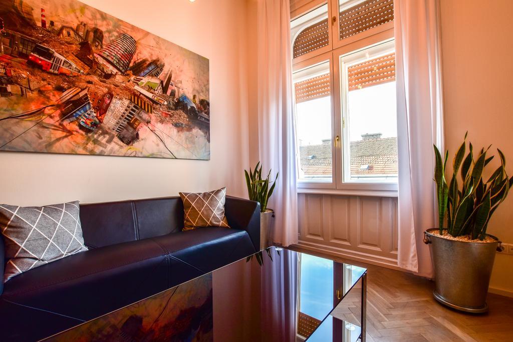 K89 Designer Studio Budapest Ngoại thất bức ảnh